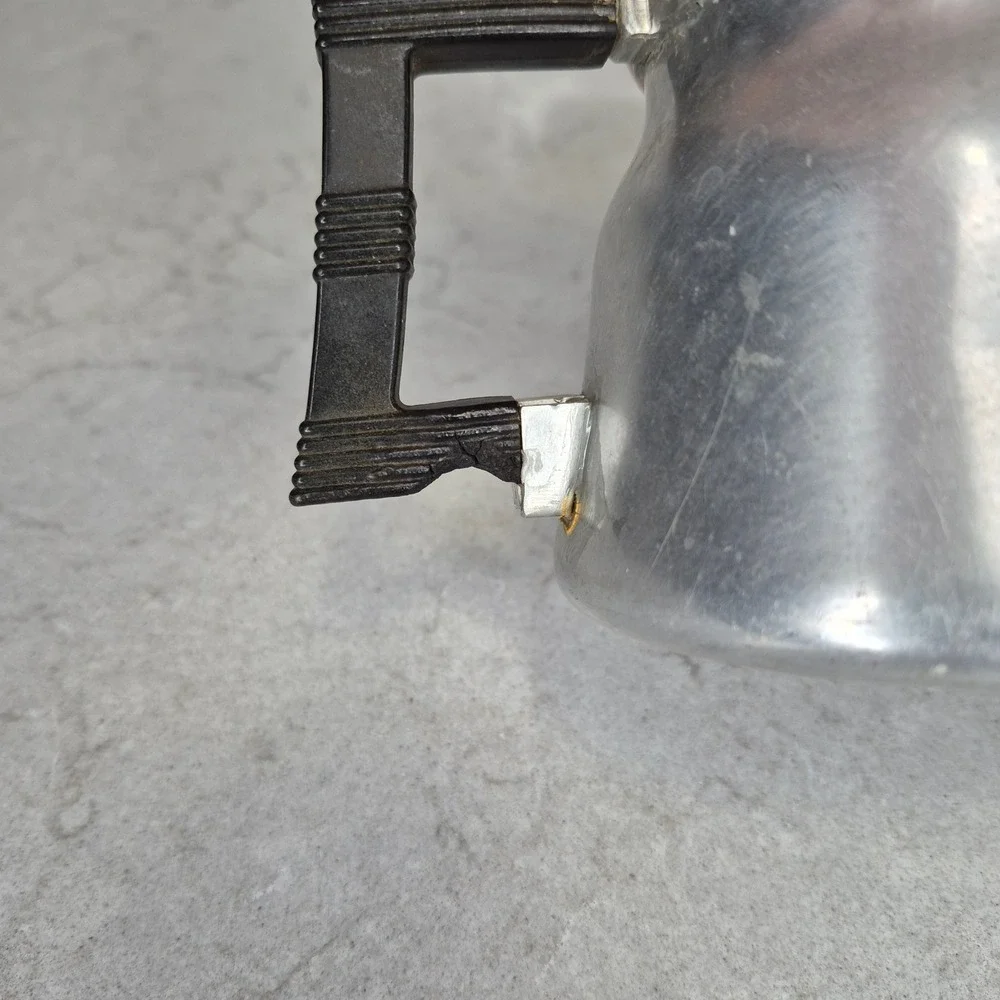 Wear-Ever X-3002 Coffee Percolator Vintage Aluminum Bakelite Handle‎ Silver